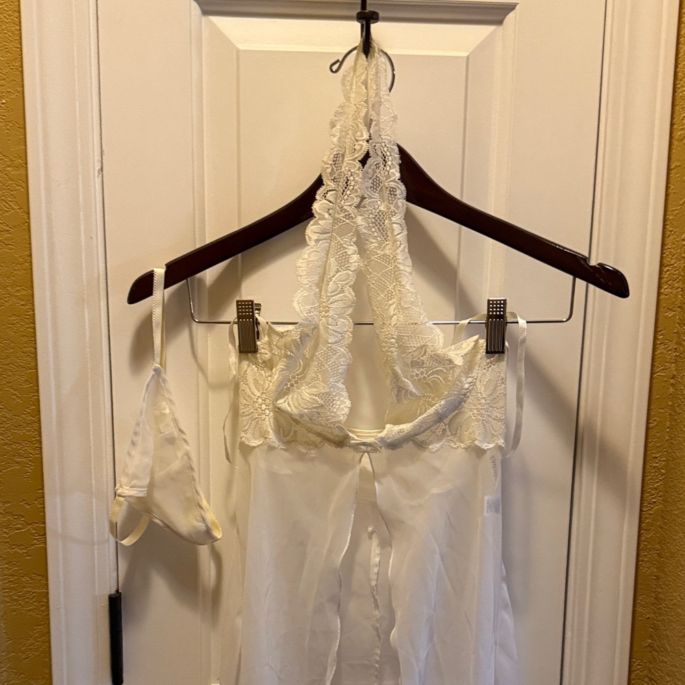 Chic Sheer Lace Nightgown in White